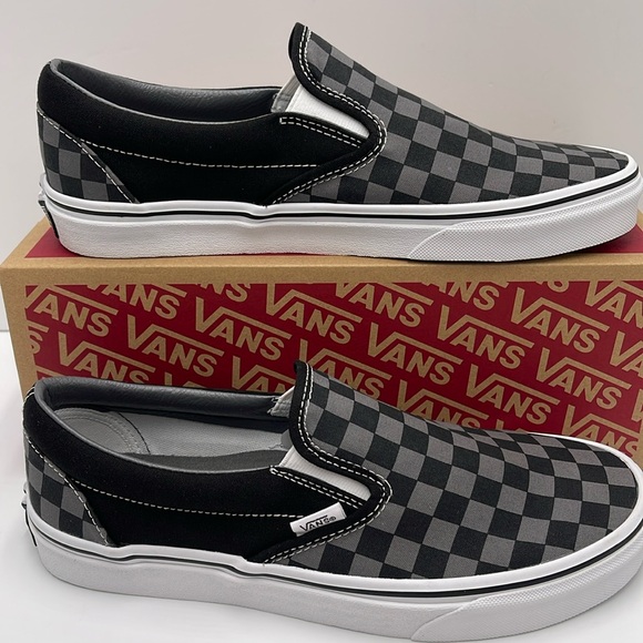 Vans WMNS Classic Slip-On
Black/Pewter Checkerboatu
VN000EYEBPJ
Sneakers - Picture 2 of 16